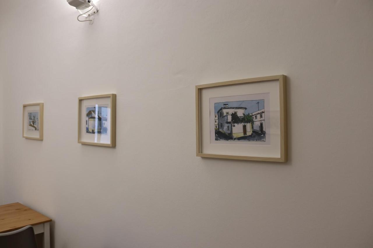 The Sketchers House - Private Art Gallery Apartment